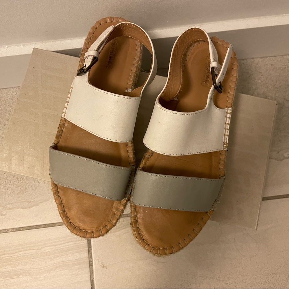 Soludos wedge sandals - grey and white